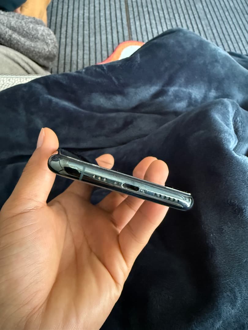 Apple iPhone 11 Pro ミッドナイトグリーン 256gb