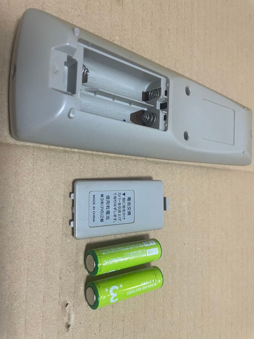 ビデオ一体型DVDレコーダー　シャープDV-RW65動作品　リモコン付き