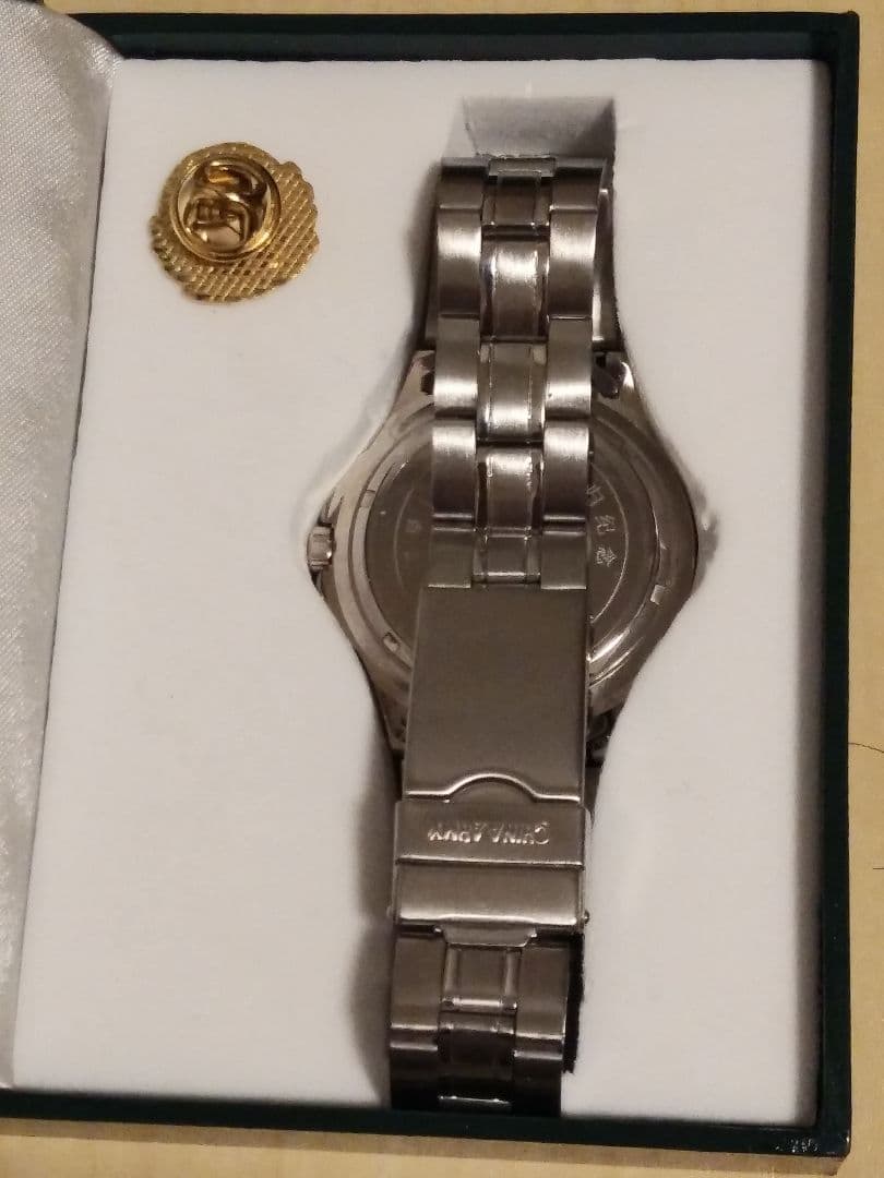 中国人民解放軍腕時計ピンズセット - メルカリ