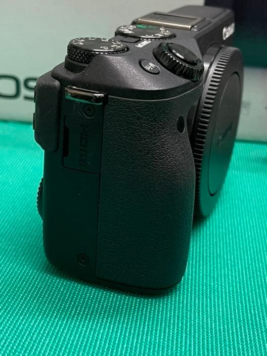 Canon EOS 70D ダブルレンズセット】 Wi-Fi搭載 安心保証あり CANON