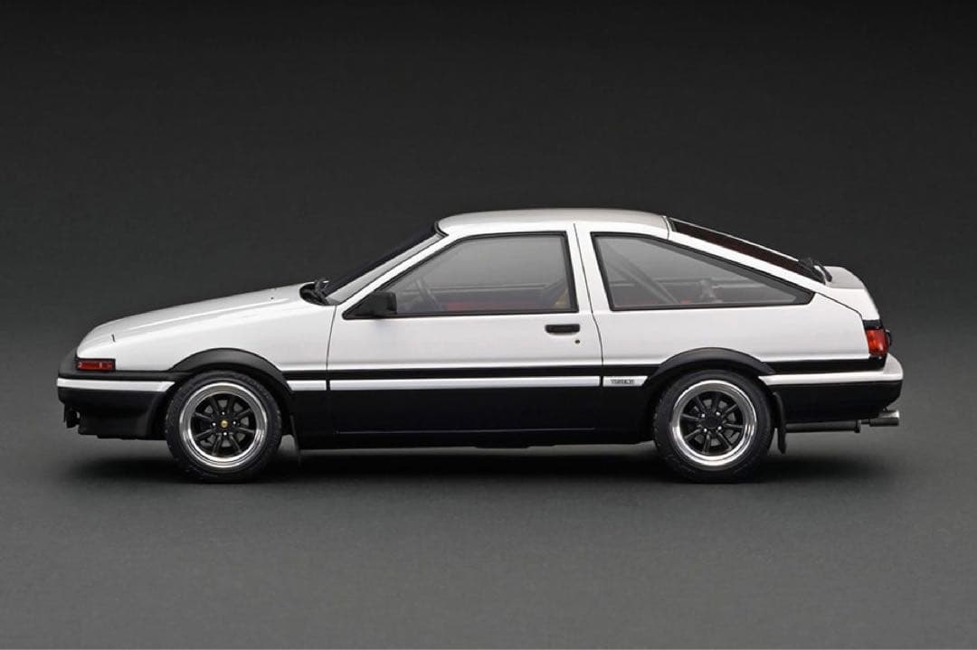 限定80台 1/18 Toyota Sprinter Trueno AE86