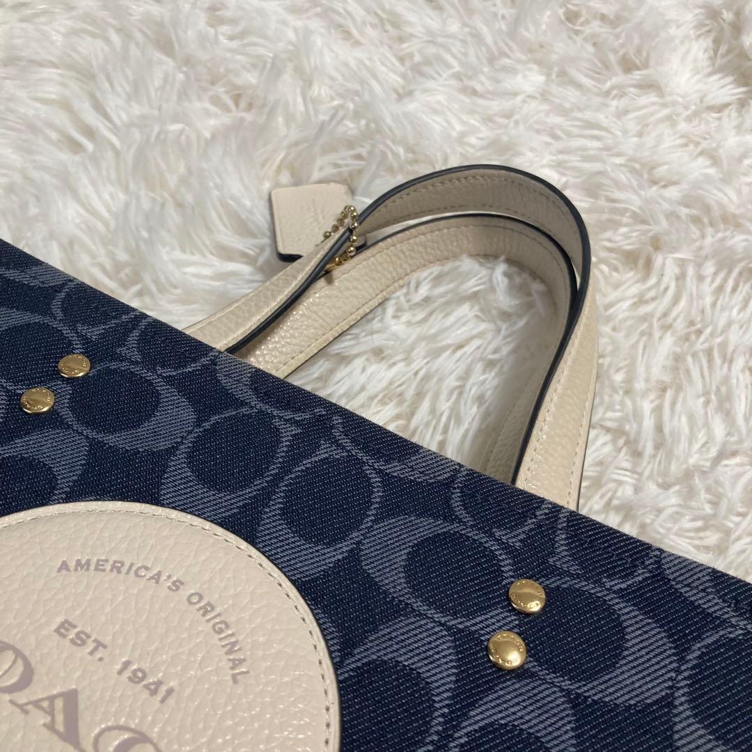 美品　現行　コーチ　ショルダーバッグ　2way デンプシー デニム　デカロゴ