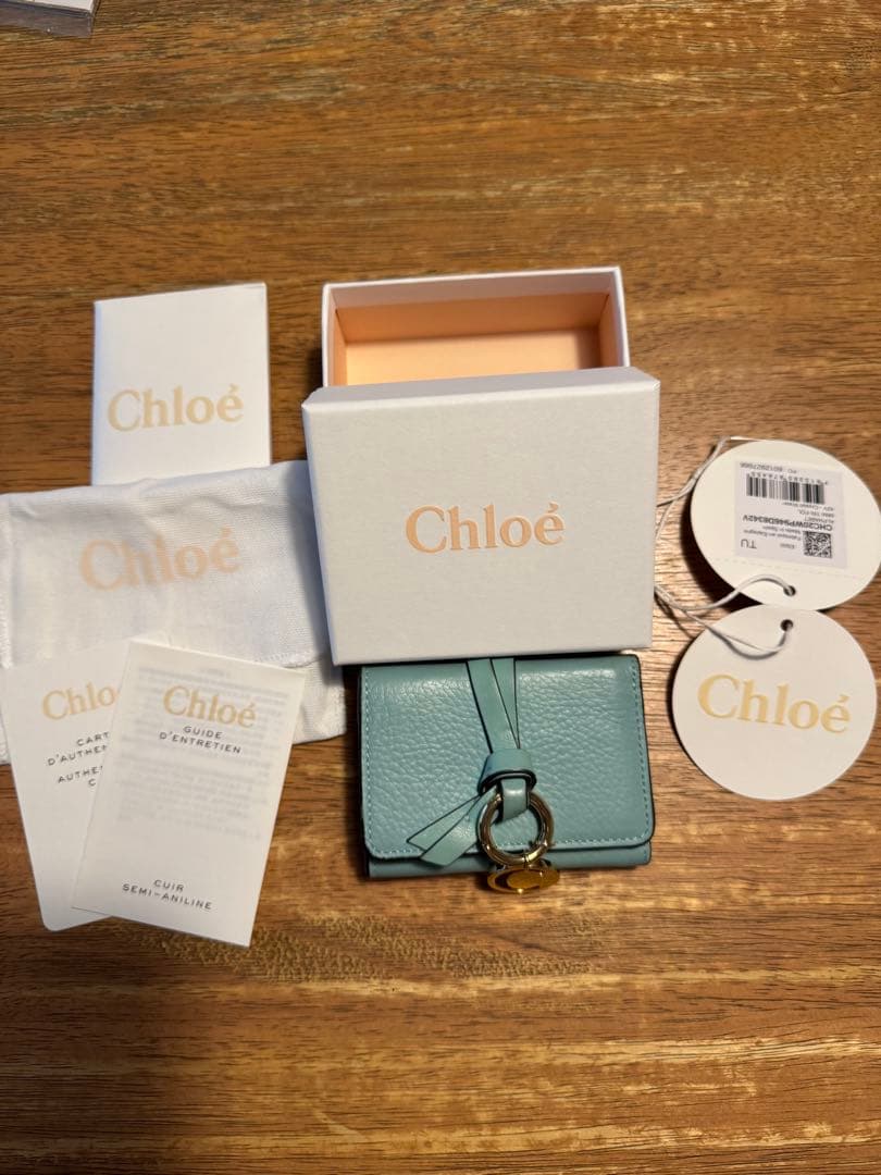 Chloé 三つ折り財布 ライトブルー