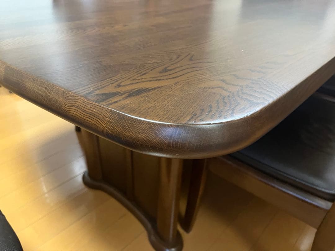 カリモク ダイニングテーブル　美品