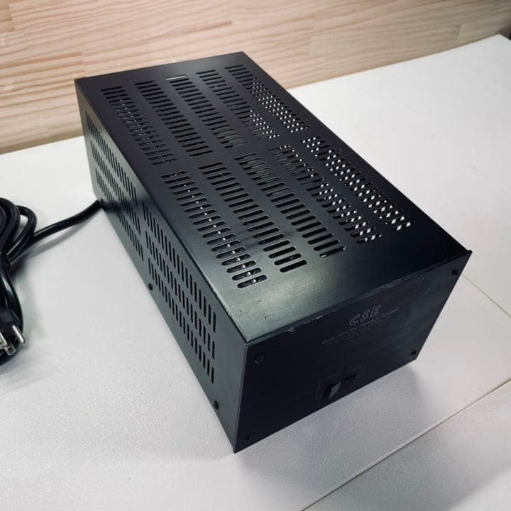 CSE アイソレーション レギュレーター R-100 クリーン電源