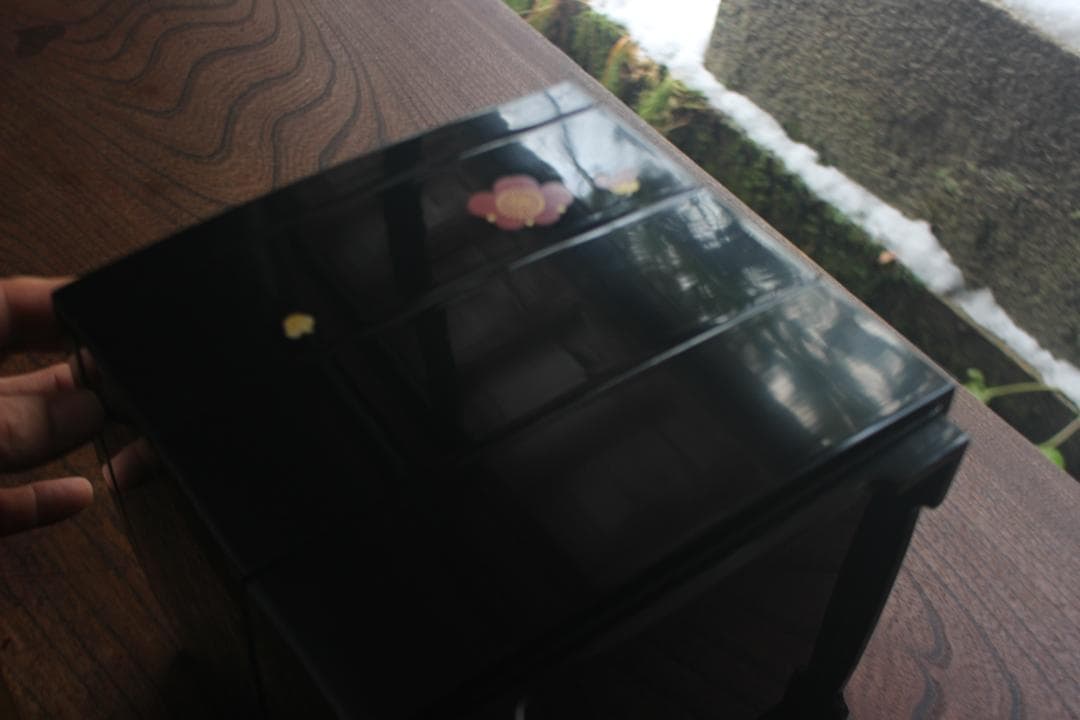 デッドストック！上質内朱黒漆に優美な紅白梅蒔絵の映える三