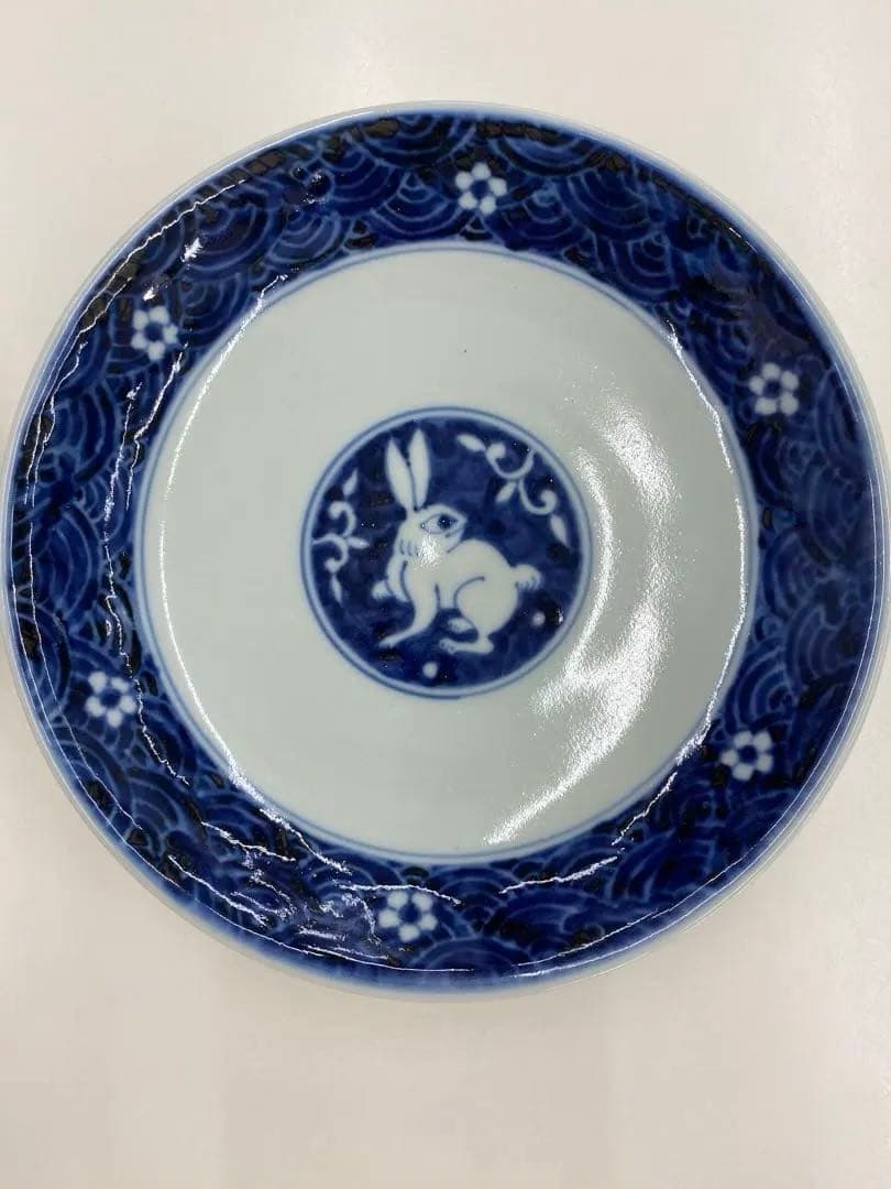 岩永浩 作 染付青海波うさぎ文皿 2枚セット