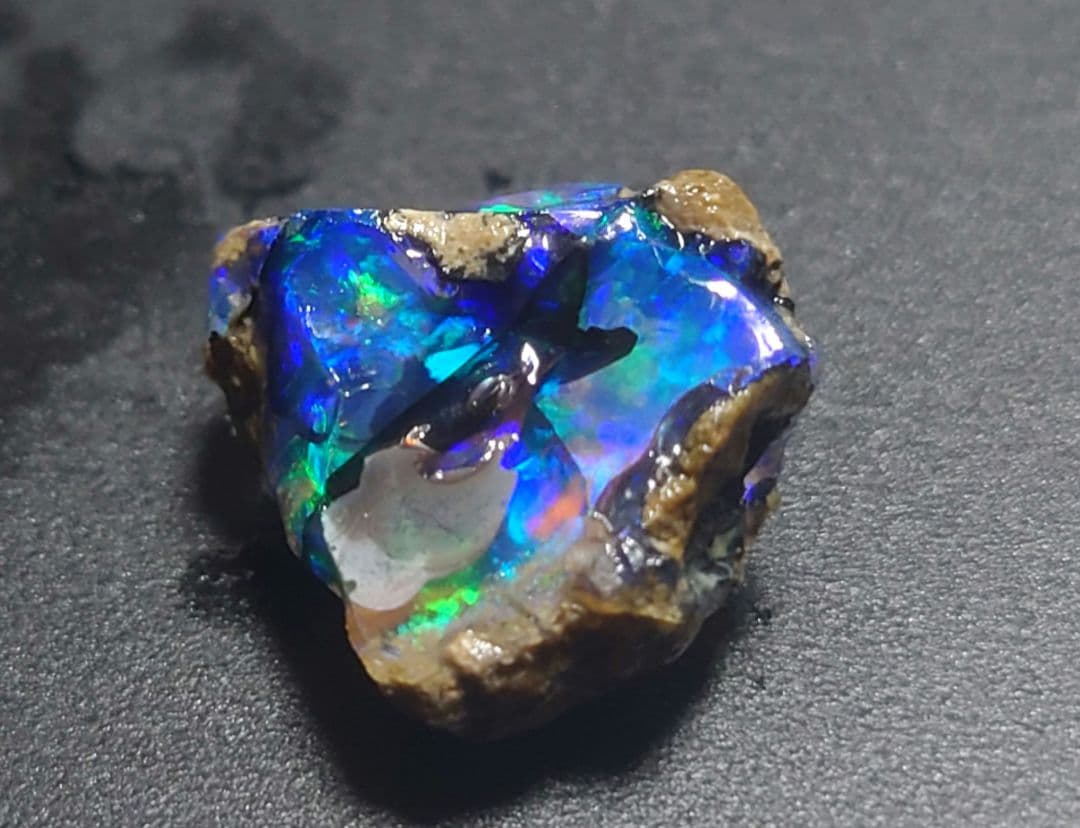 エチオピアウェロ産 オパール 原石 青色 鉱物標本 原石