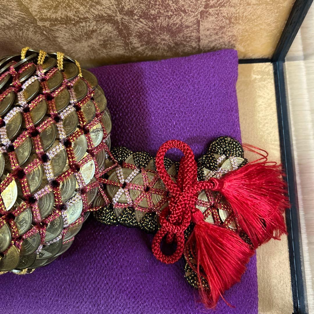 5円玉で作製された打ち出の小槌 ケース付き - メルカリ