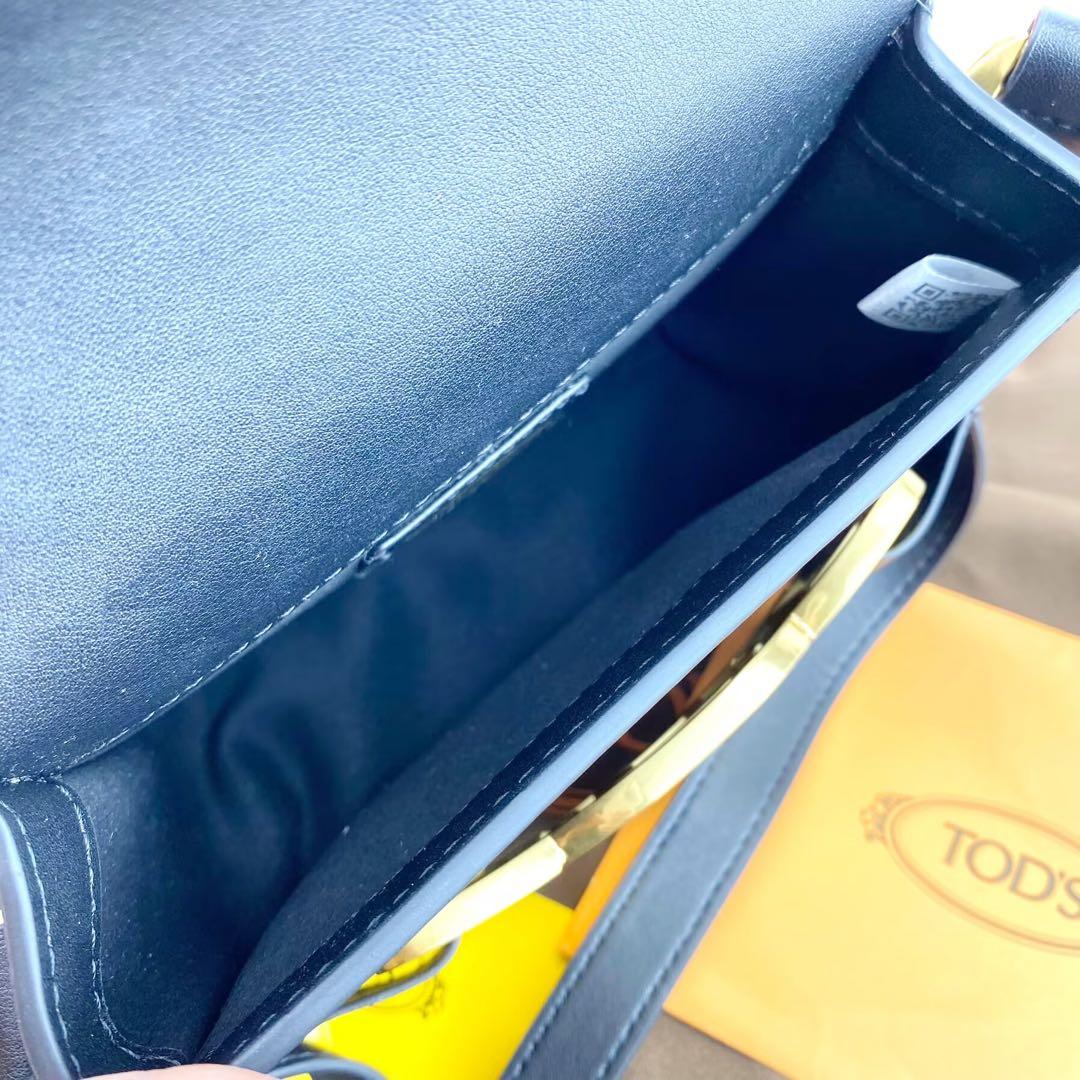 美品TOD'S ブラックレザー ショルダーバッグ