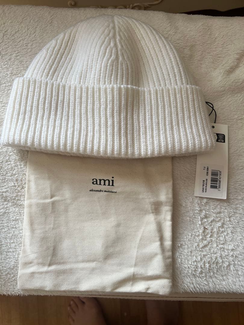 ami Parisアミパリス ハート刺繍 ニット帽 ホワイト ami Paris