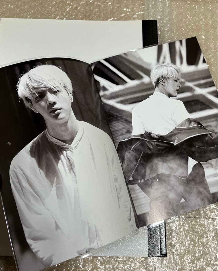 BTSジン マスター写真集 2冊セット　フォトブック　マスタニム　jin 40