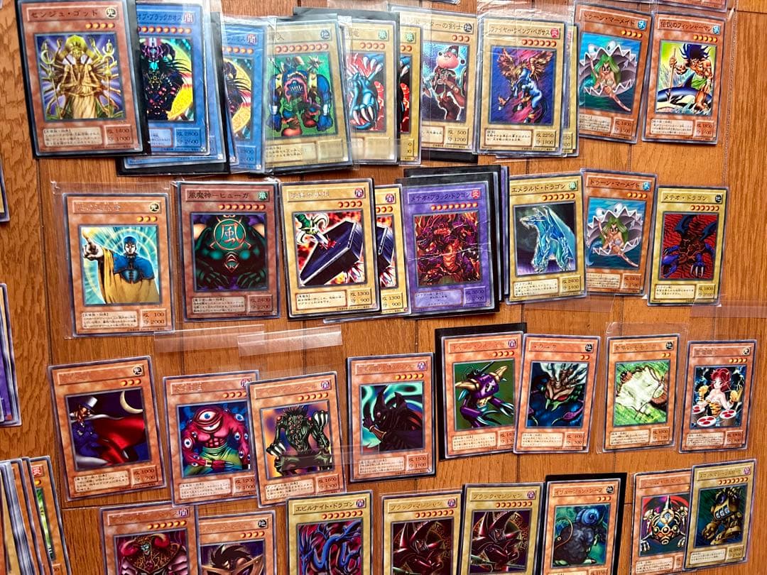 遊戯王　2期　レア以上75枚を含む約800枚、おまけ付き