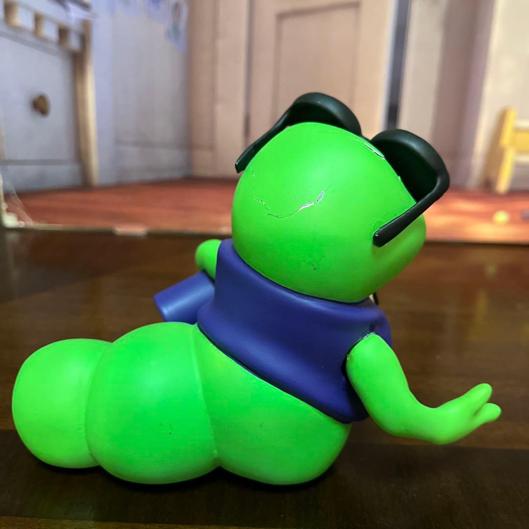 ヤ*ヤ様 ディズニー トイストーリー ブックワーム レプリカ - メルカリ