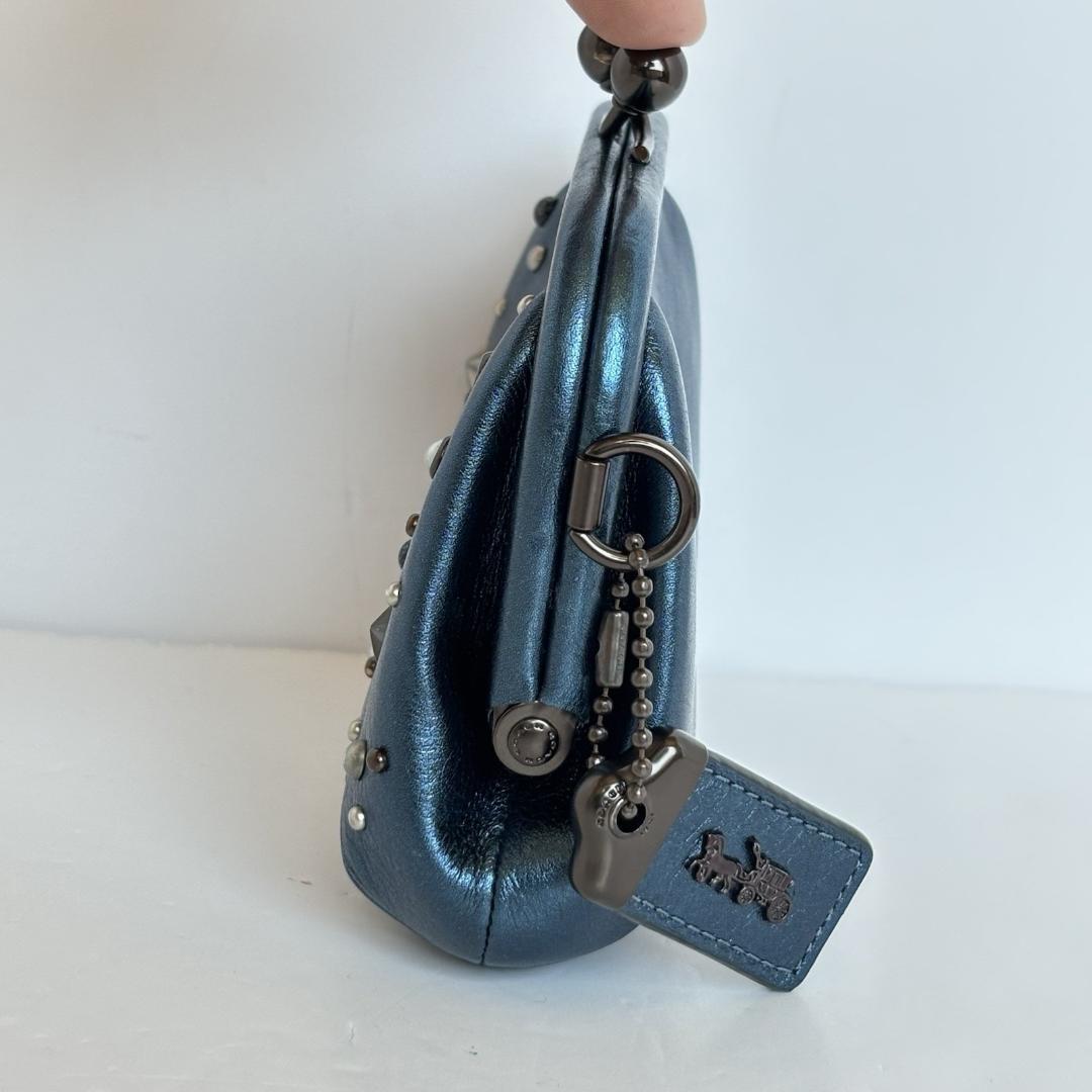 コーチ　水原希子　がま口　小銭入れ　財布　メタリックブルー　75947