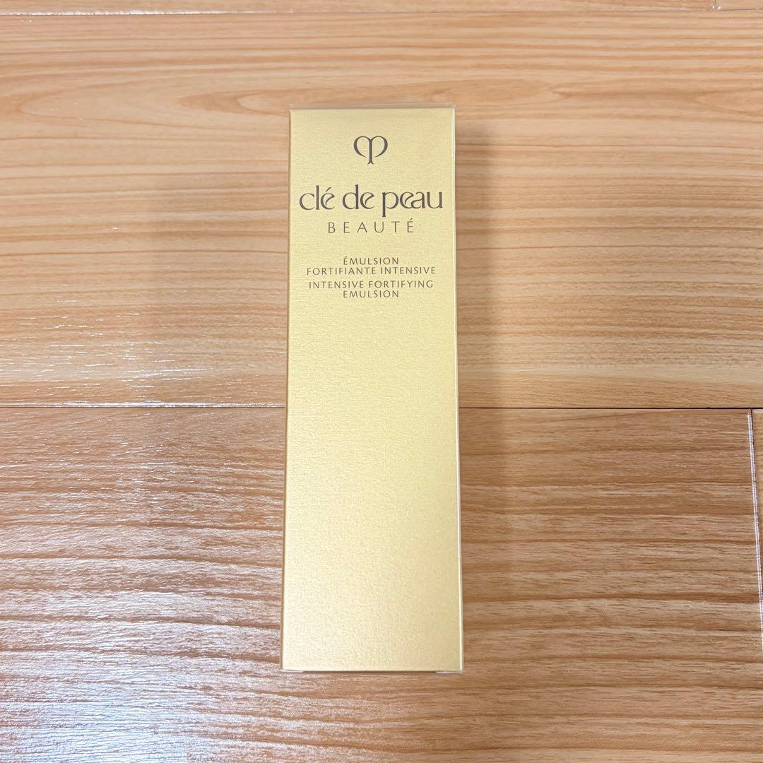 クレドポーボーテ エマルションアンタンシヴn 乳液 夜用 - メルカリ