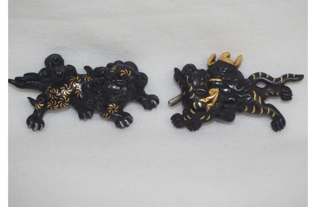 もひさ送料無料コレクター放出品江戸時代金銀象嵌獅子武士図目貫2点刀装具木箱