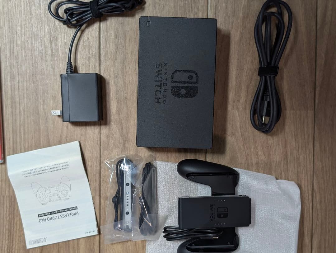 任天堂　Nintendo Switch DQ11 マリオRPG　マイクロSD