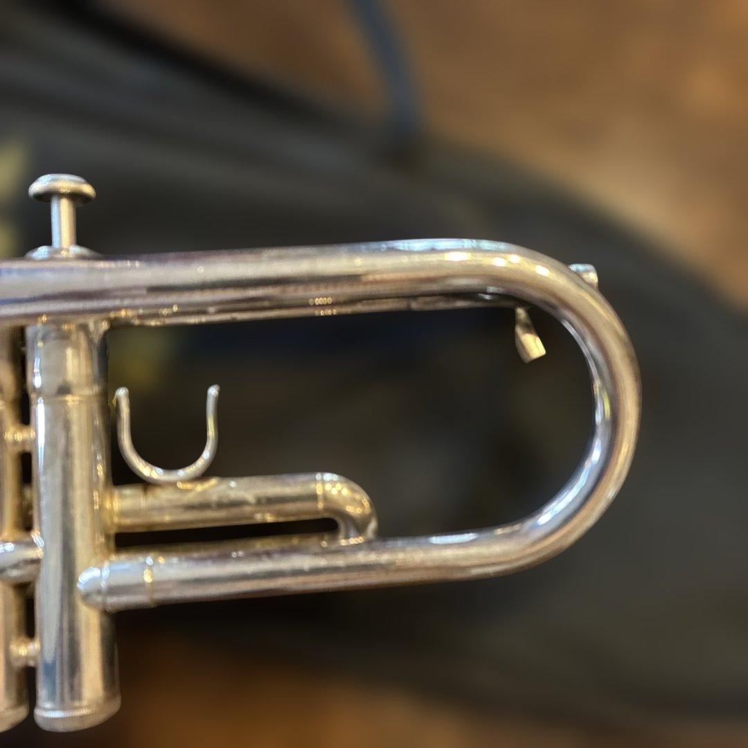 YAMAHAトランペットYTR2320ES とキャリングケース