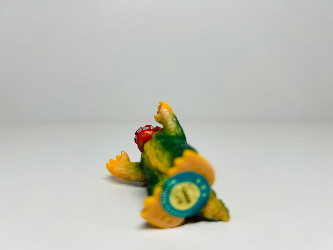 d*9様 ぶたのはな じゃんけんバトル ジラース　怪獣　ウルトラマン　ソフビ ミ