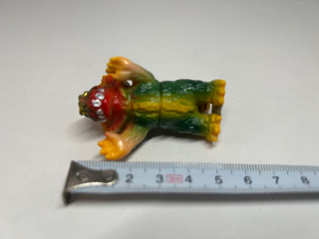 d*9様 ぶたのはな じゃんけんバトル ジラース　怪獣　ウルトラマン　ソフビ ミ