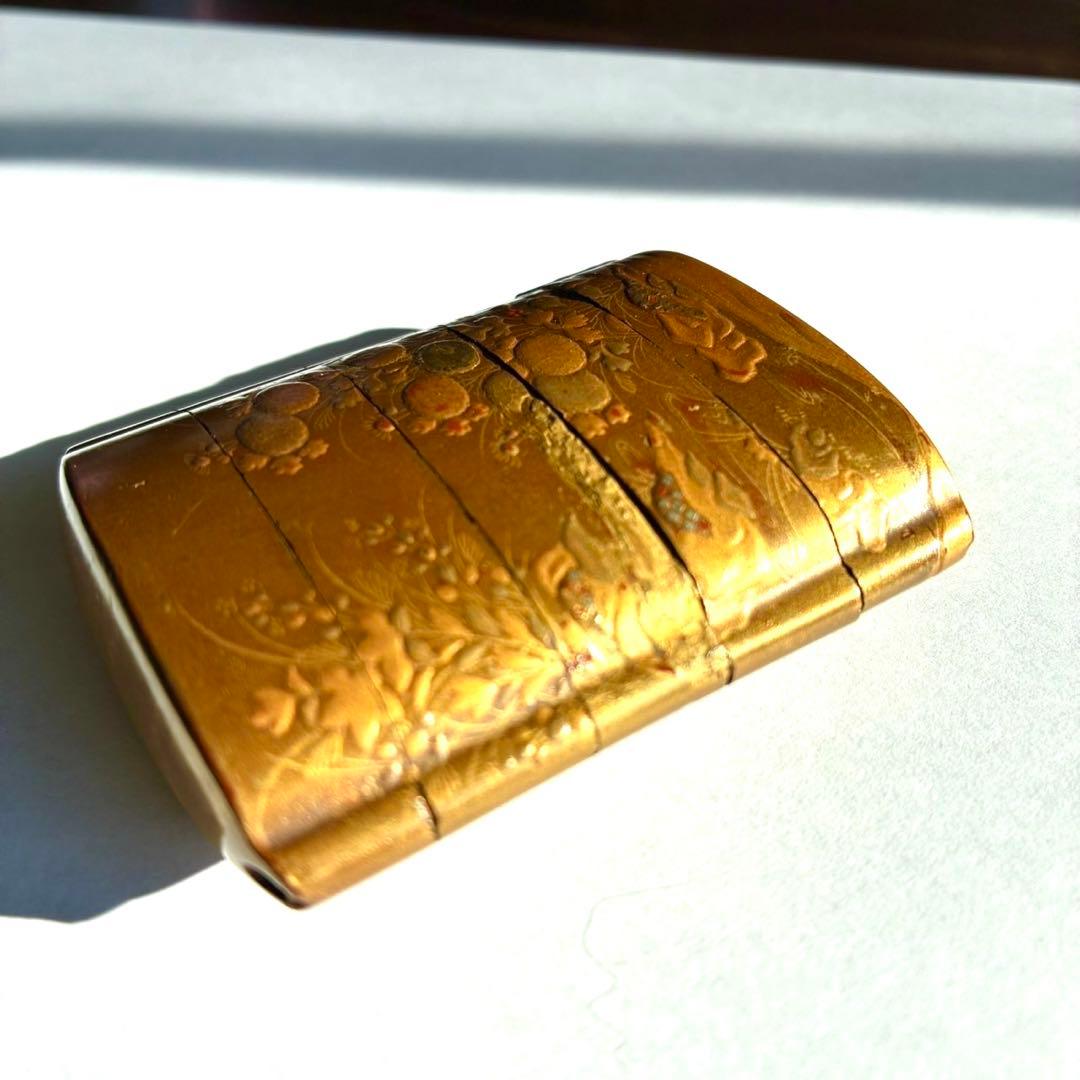 時代物　秋草金蒔絵　印籠　18