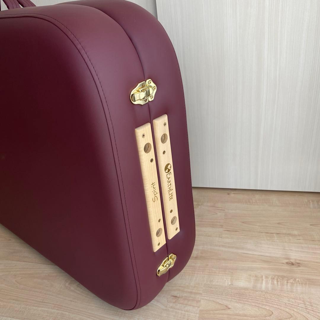 アースライト社Spirit 施術ベッド（ヘッドレスト&キャリーケース付）