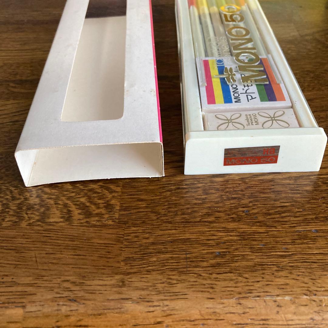 新品未使用・廃盤・希少トンボ鉛筆 MONO50 マドモアゼル1ダース HB
