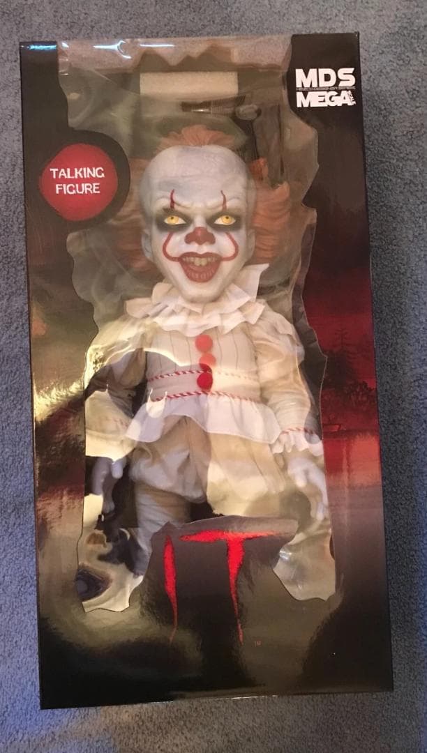 IT ペニーワイズ トーキングフィギュア　MEZCO 15インチ