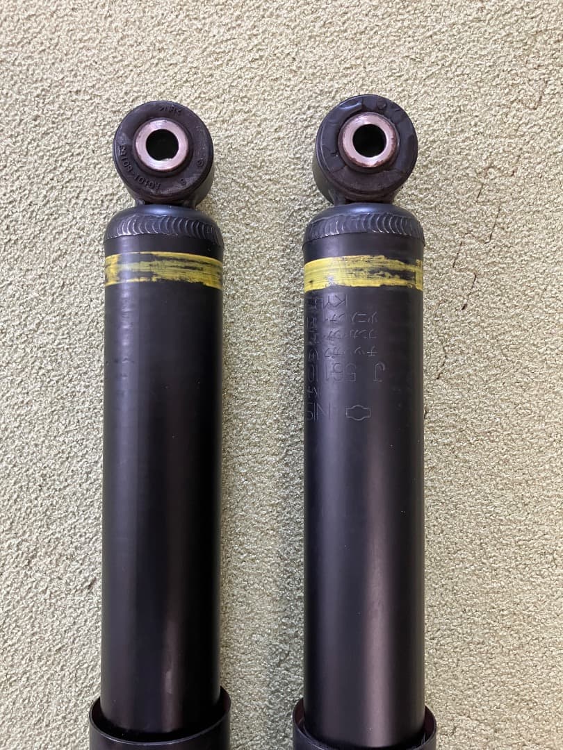 新型キャラバン純正ショックアブソーバー