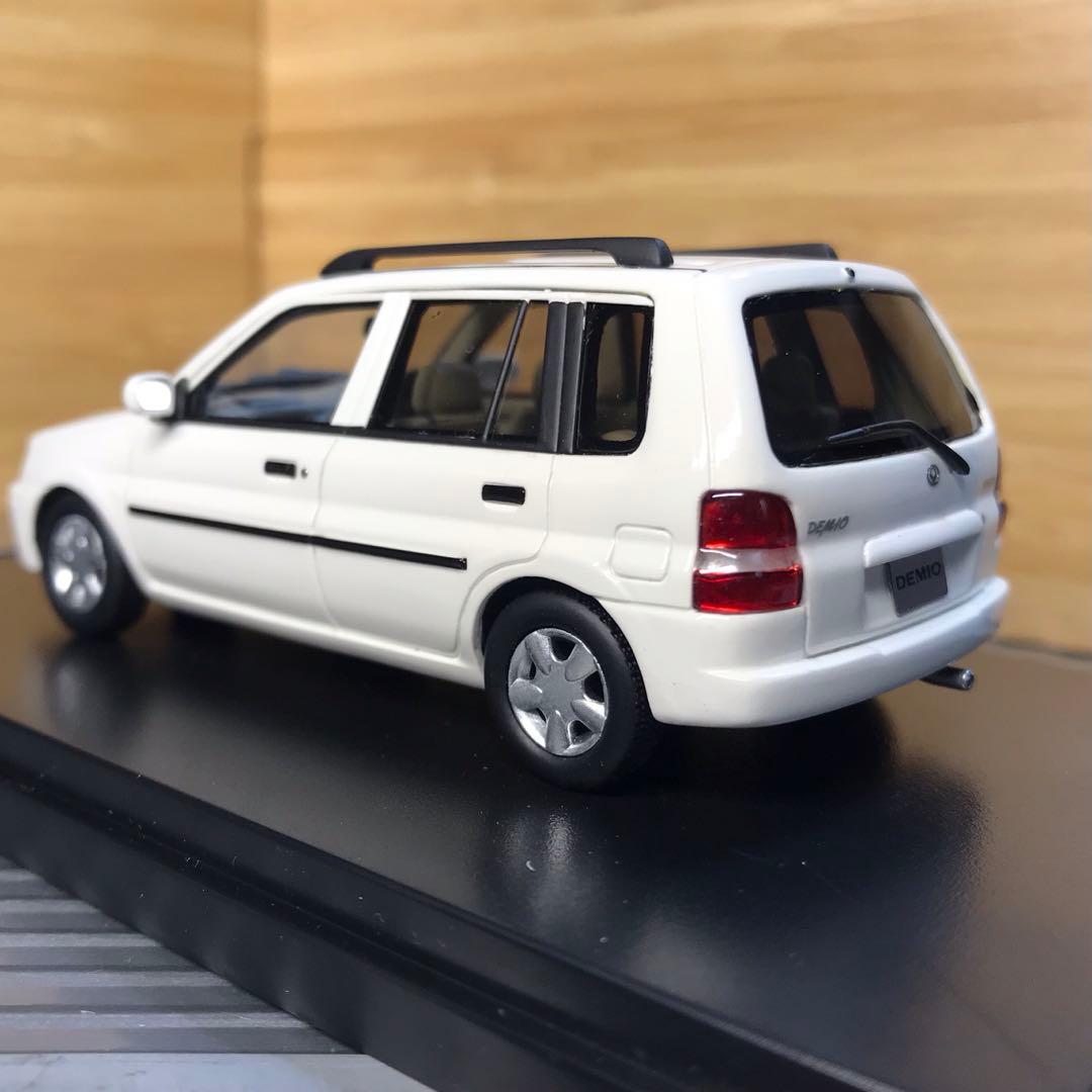 マツダ デミオ　1/43