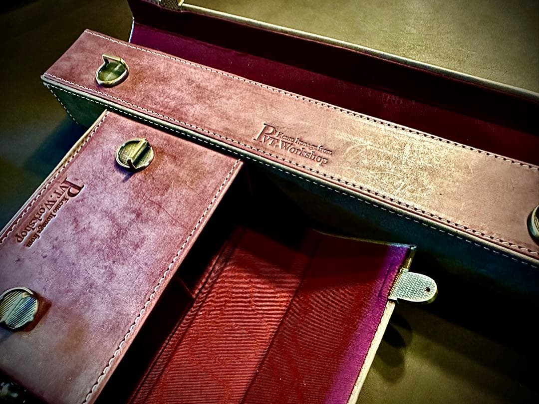 決算セール！Pvt.Workshop 極 本革 デッキケース ロロマ