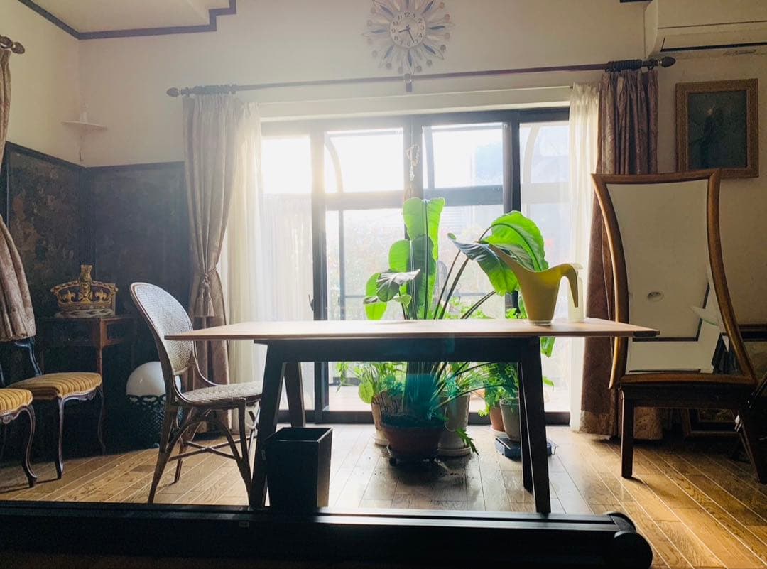 ダイニングテーブル、ワーキングテーブル