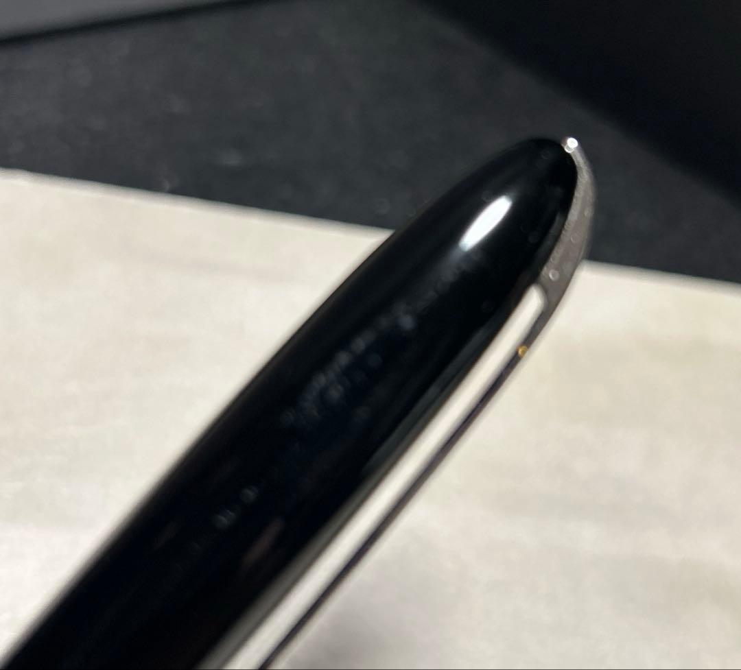 ルイヴィトン ドック・ダブルラッカーボールペン ツイスト式ブラック x