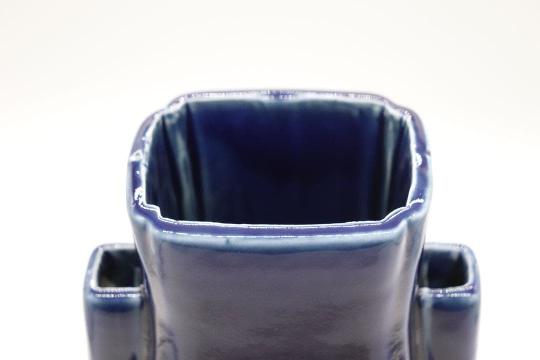 中国　大清乾隆年製　藍釉双耳瓶　共箱　送料込み0222