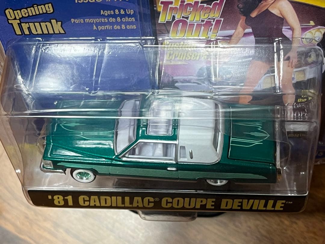 希少⬜︎レベル ローライダー 81キャデラック クーペ デビル ミニカー 1/64