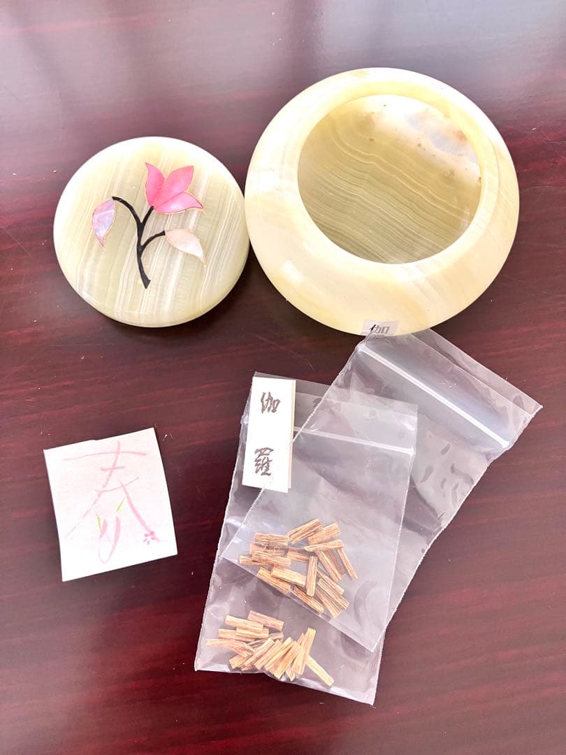 お香四種　石壺入り　四季香