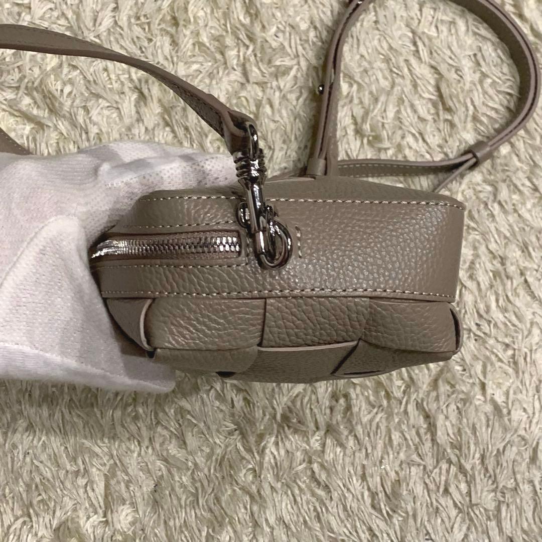 極美品✨IACUCCI ベルタS ショルダーバッグ