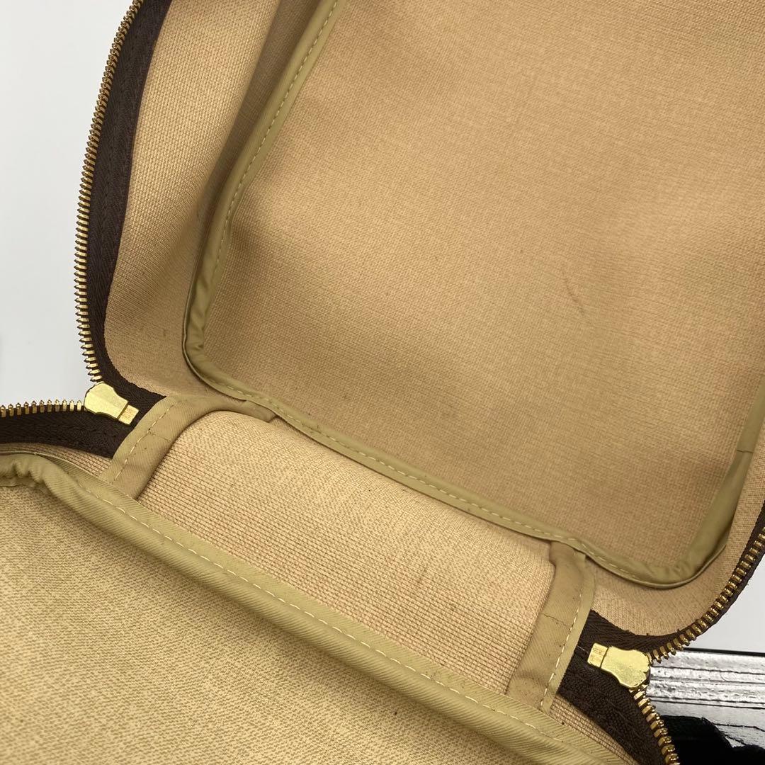 美品　ルイヴィトン　モノグラム エクスキュルシオン ハンドバッグ　A22O