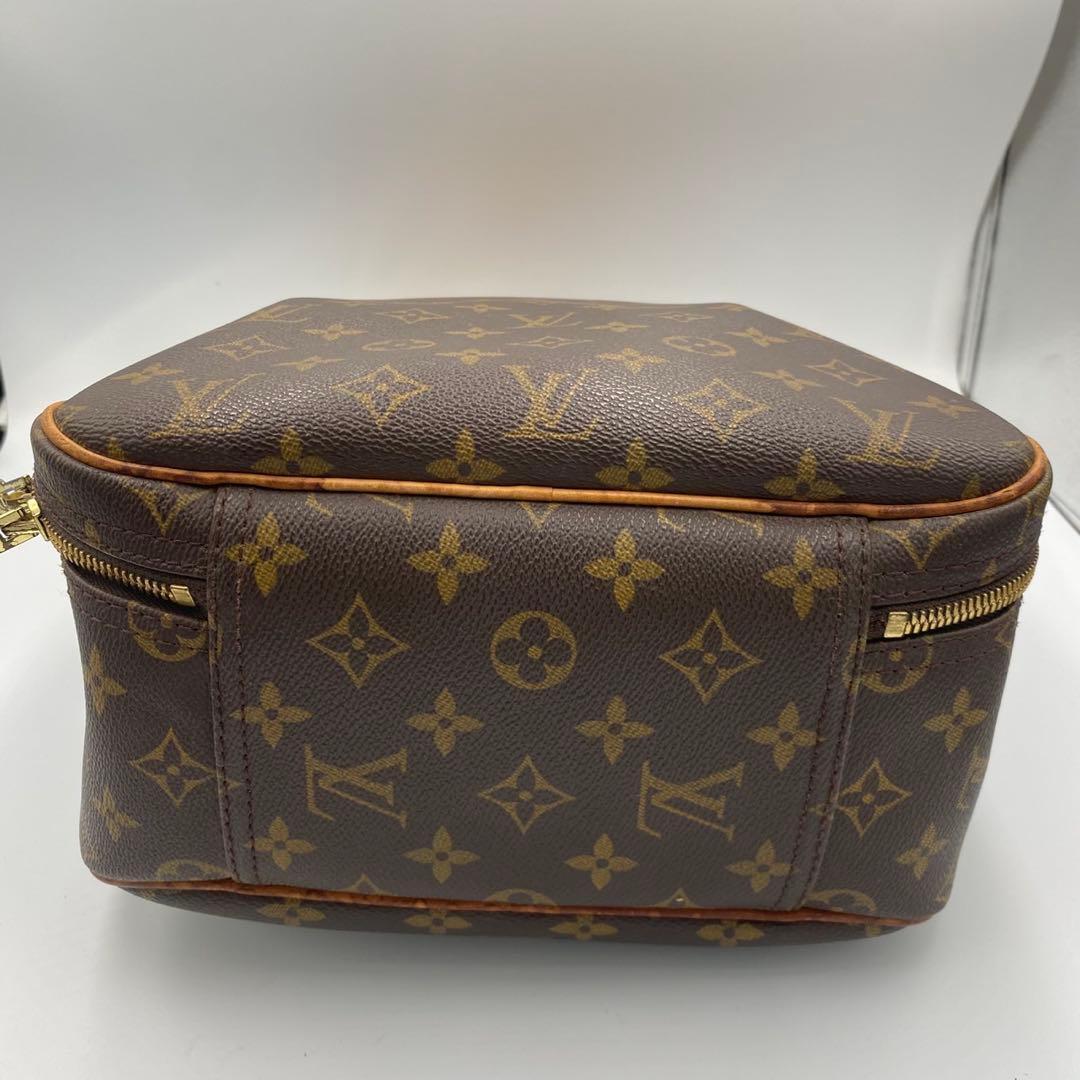 美品　ルイヴィトン　モノグラム エクスキュルシオン ハンドバッグ　A22O