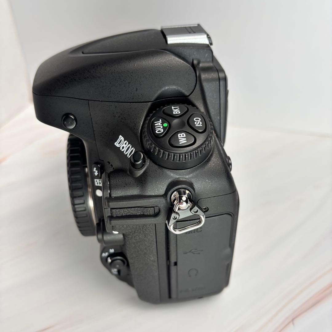 【新品同様】Nikon D800 《ショット数2233回・バッテリー劣化度0》