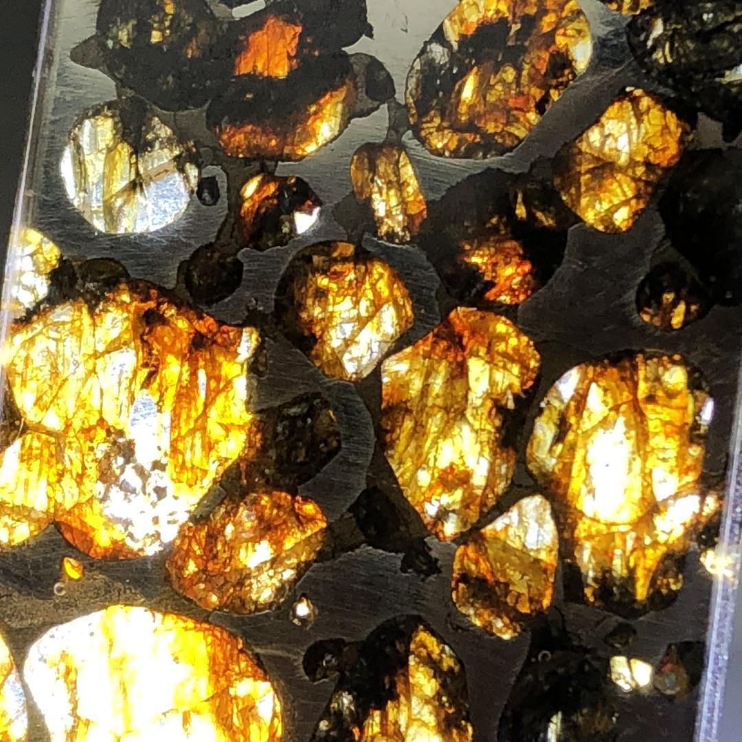 パラサイト隕石 隕石 石鉄隕石 セリコ隕石 美品 重さ約6g ケース付