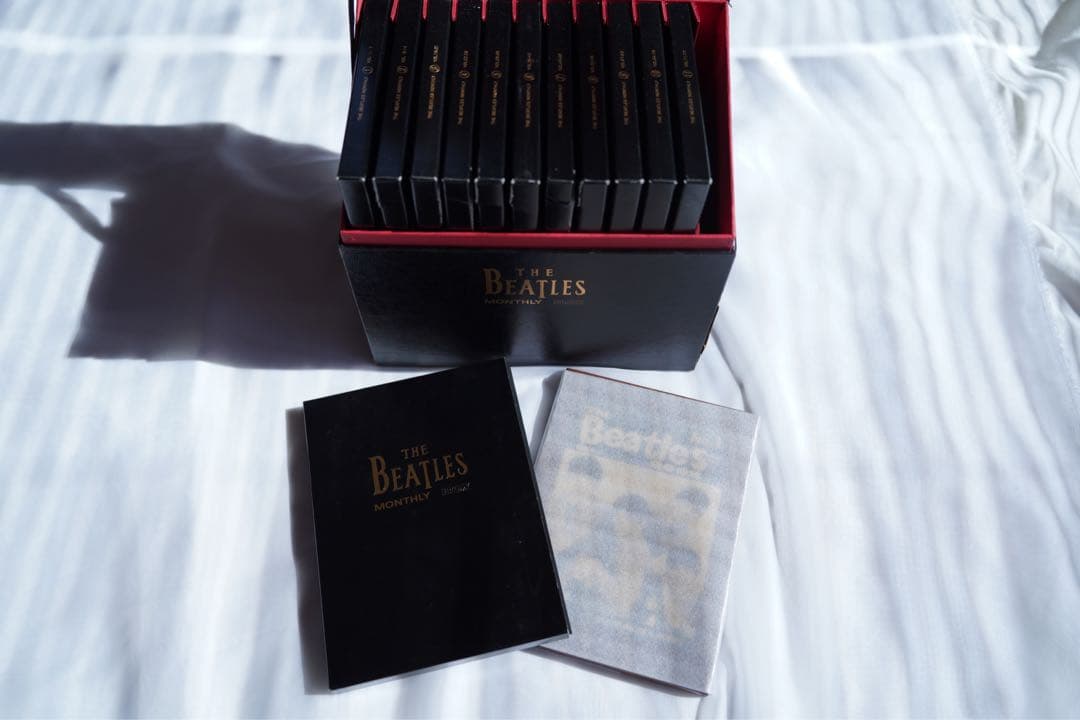 ビートルズマンスリーボックスTHE BEATLES monthlybox