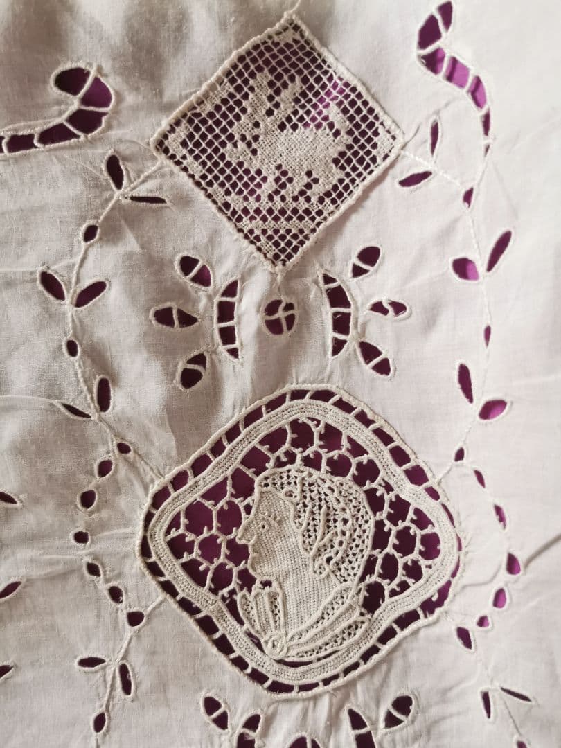 アンティーク ポワンドヴェニス 騎士と犬 ブラーノレース とろみ