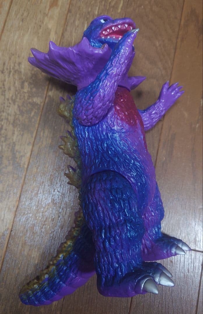 マーミット　ジラース