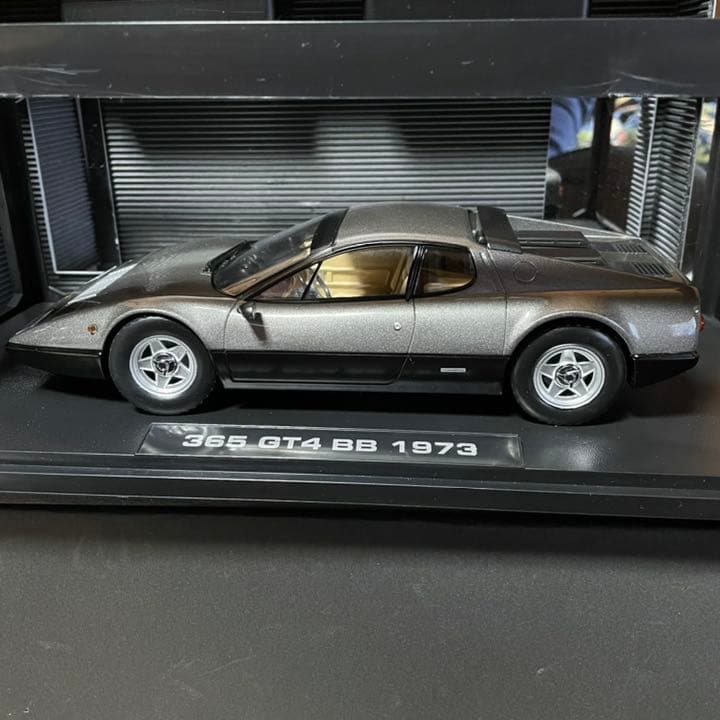 新品未展示品　KKスケール 1/18 フェラーリ 365 GT4 BB 1973