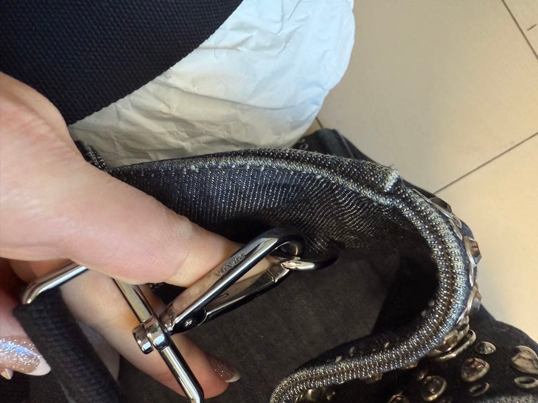 PRADA スタッズ装飾 ハンドバッグ 中型