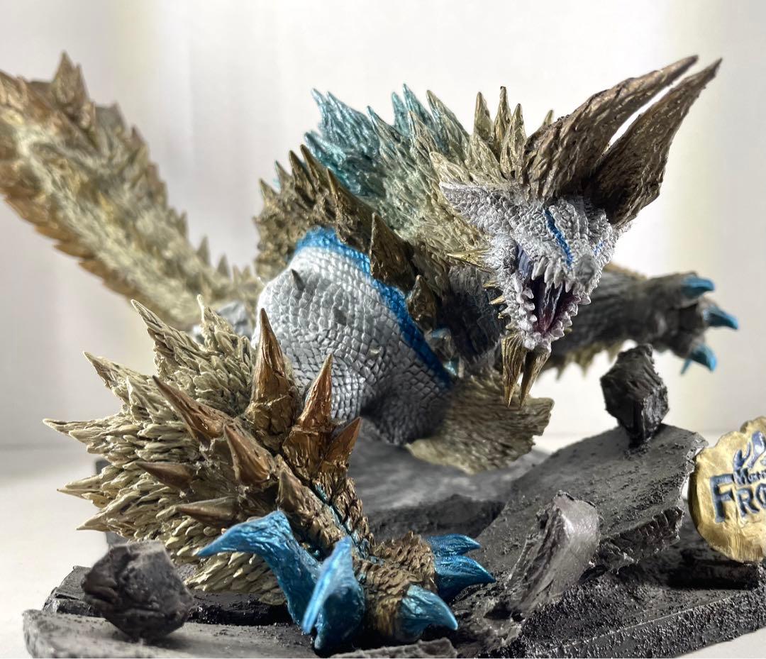 モンスターハンター 極み吼えるジンオウガ フィギュア