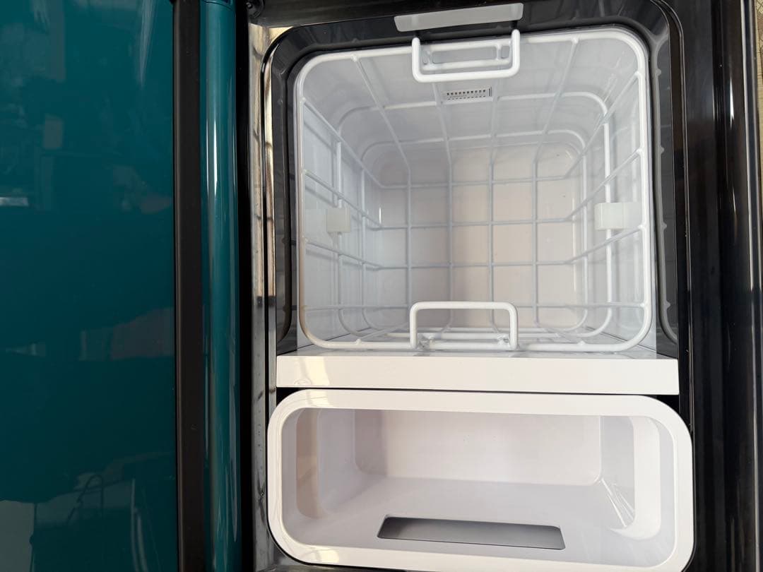 マキタ　充電式保冷温庫　CW004GZ 29L