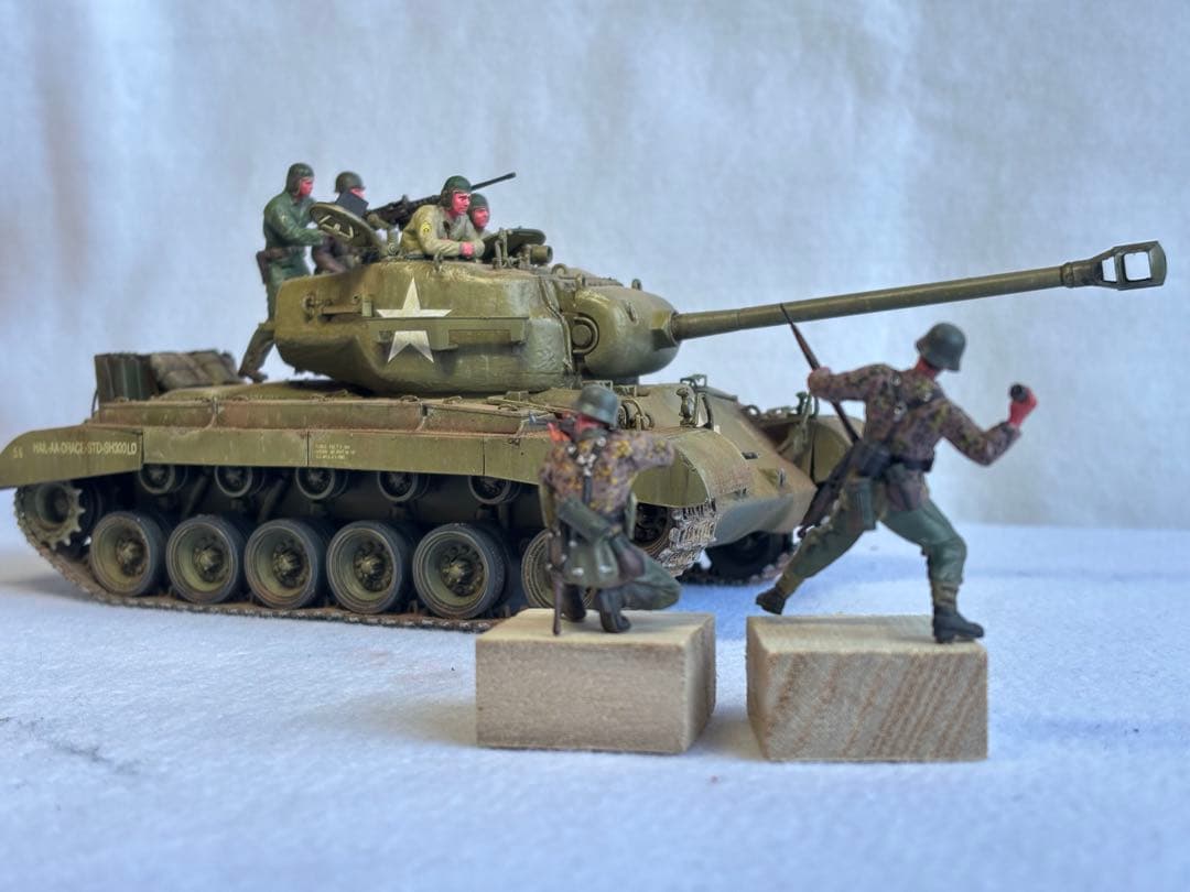 １／３５アメリカ軍M２６パーシング戦車プラモデル完成品